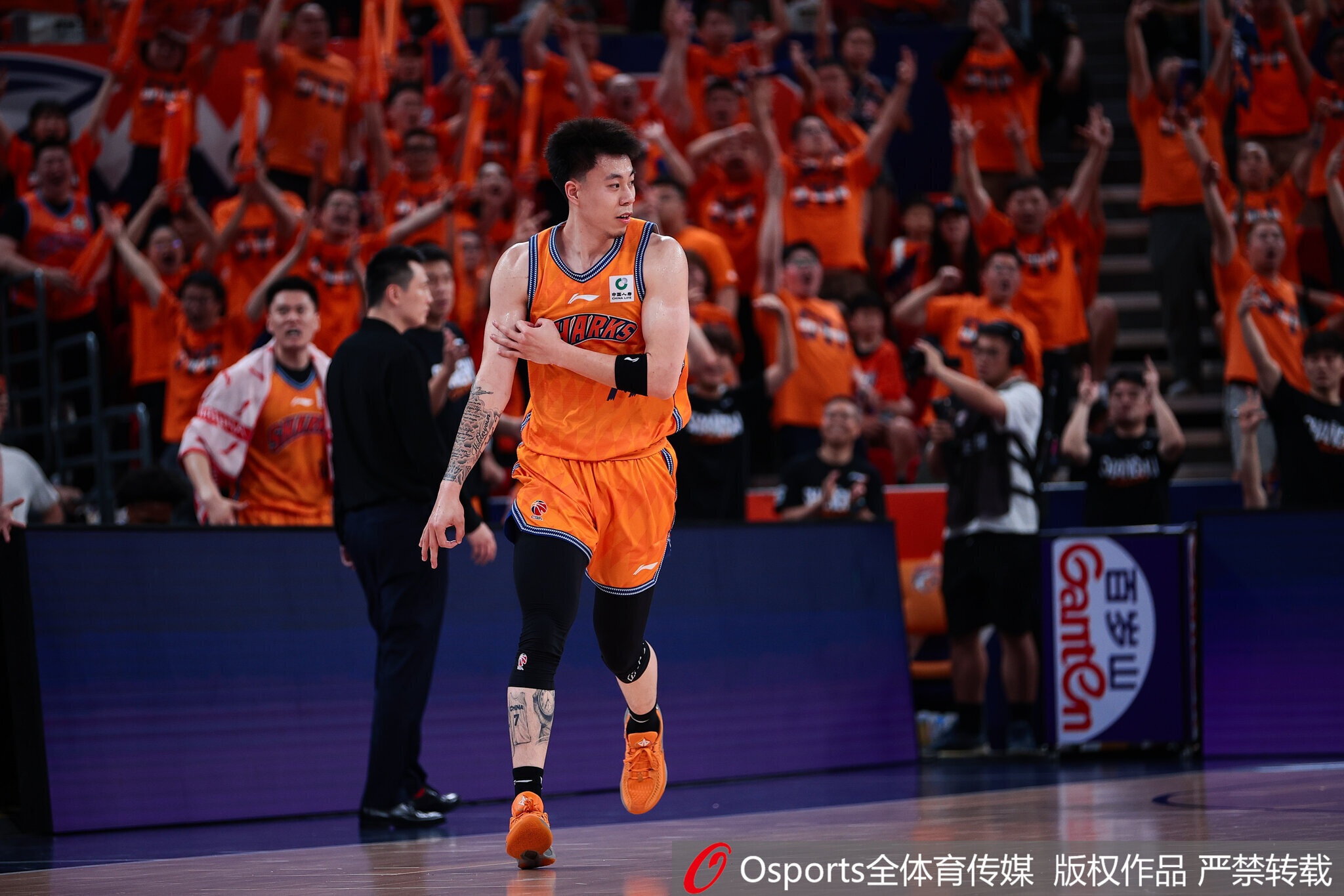 张镇麟专访：想建立上海王朝 辽沪球迷都一样都是拼了命想保护我