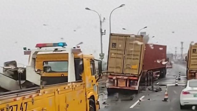 图说：事故现场 来源/网友供图（下同）