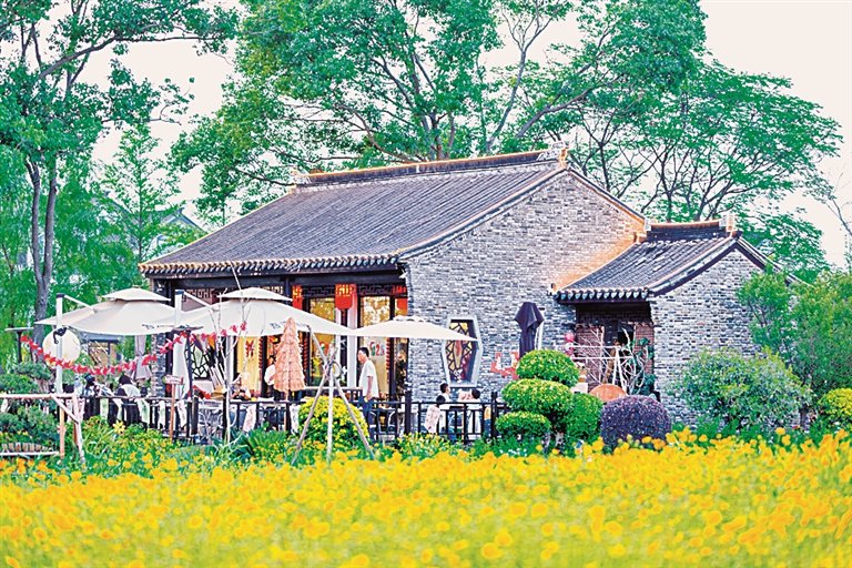 昆山市巴城镇武神潭村“吾潭咖啡”一景。昆山市委宣传部供图