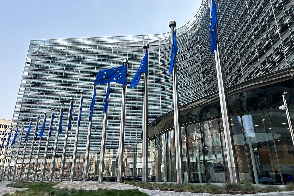 欧盟英国宣布扩大对俄制裁，俄官员：欧洲唯一目标就是让俄乌谈判脱轨