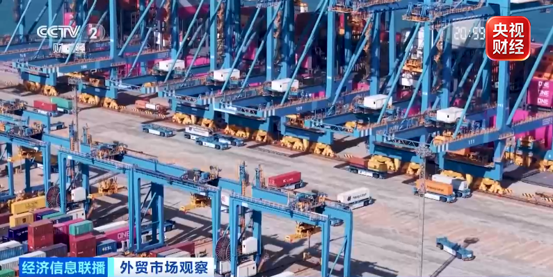 “抢”舱位！“抢”空箱！“中美航线全面爆舱”