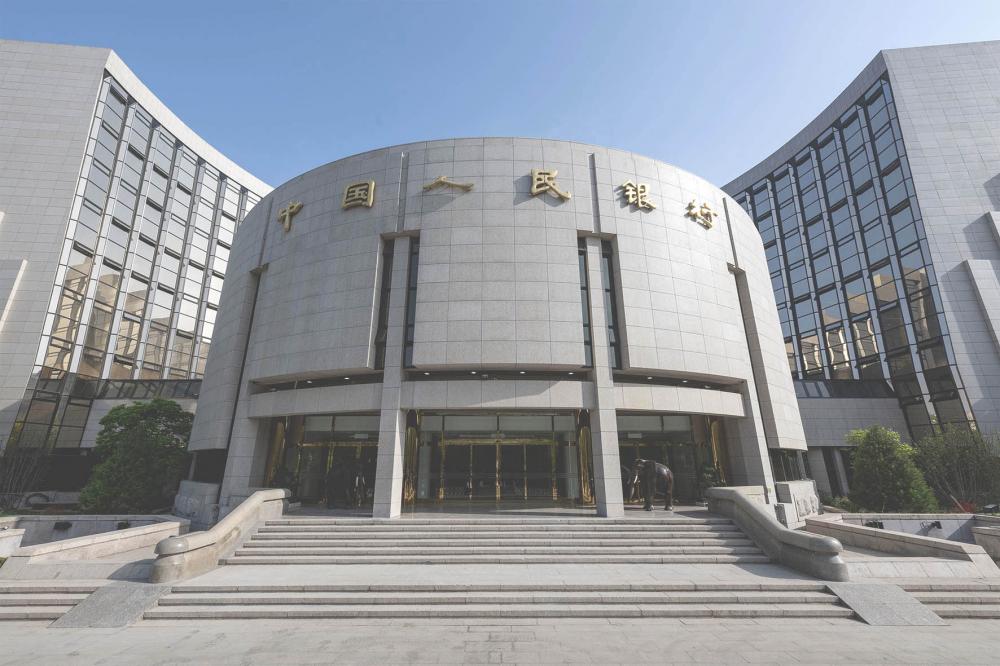 图片开头：新华社
