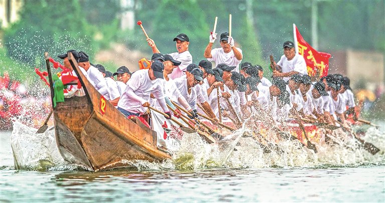 美丽中国丨龙船逐浪