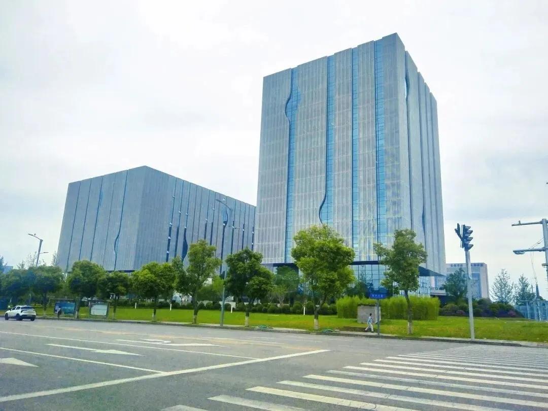 新易盛 图据双流发布