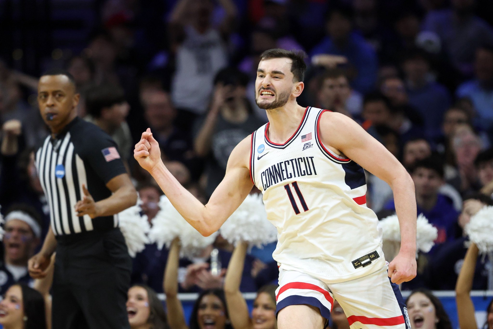 NBA选秀大会：骑士29顺位选中卡拉班送至国王换回34号签+1次轮！