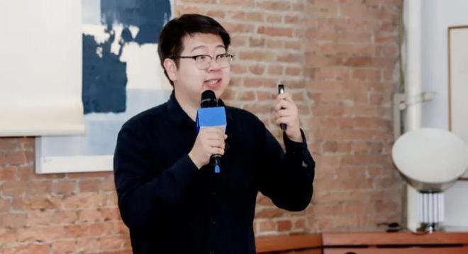 ▲破壳机器人创始人、清华大学交叉信息研究院助理教授许华哲