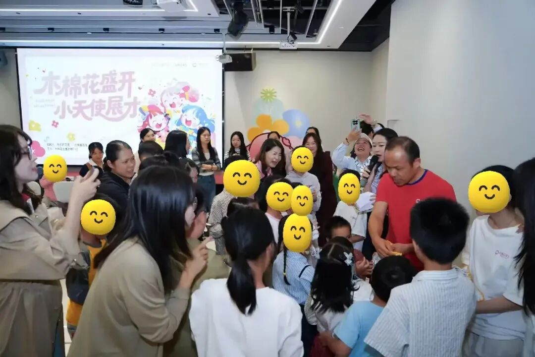 木棉花宝宝举行活动