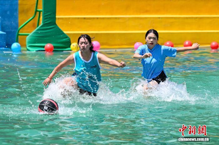 　　图为女子自由C组比赛现场。中新社记者瞿宏伦摄