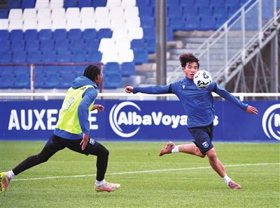 从梅州青训走向法甲 18岁小将魏祥鑫叩开留洋大门