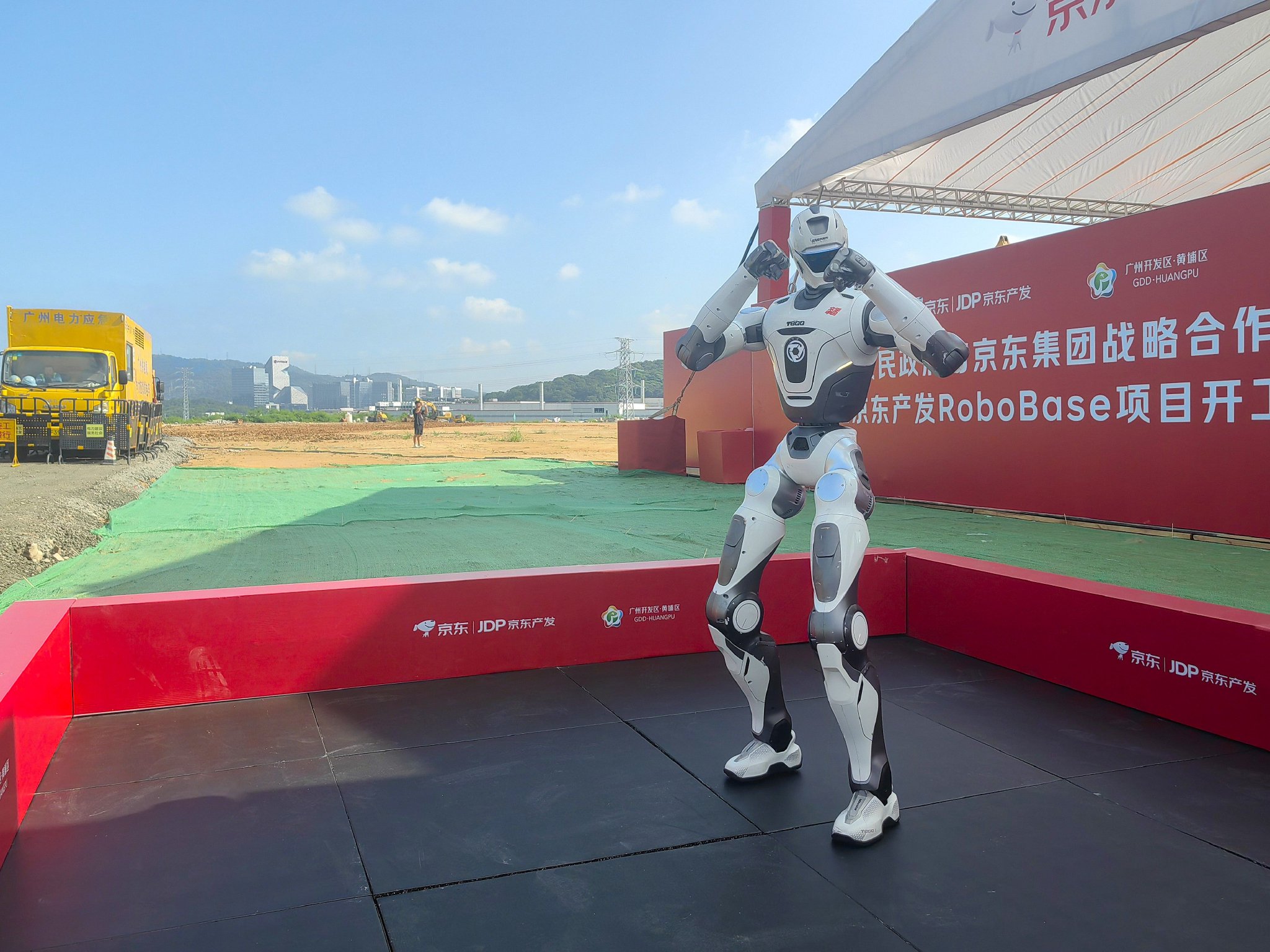 京东首个RoboBase在广州动工 界面新闻记者拍摄