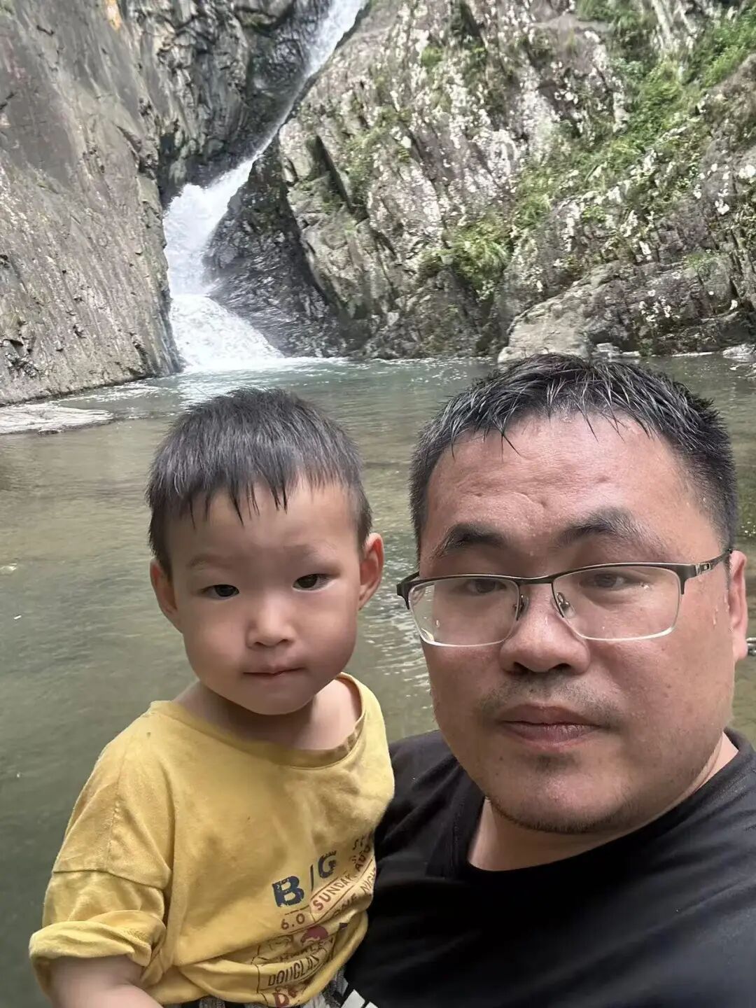 周如锋家庭照 受访者提供