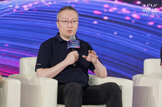 图注：新华三集团副总裁、解决方案开发部总经理李飞参与圆桌对话