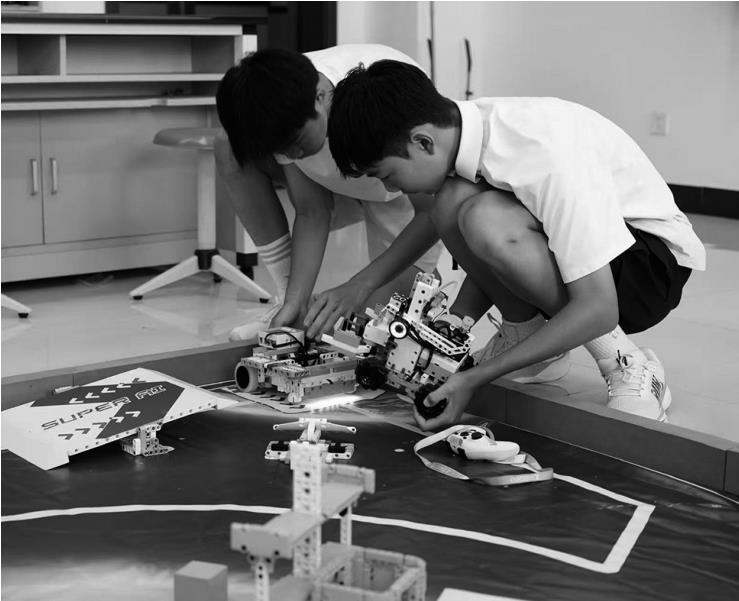 大连市青少年机器人竞赛开赛