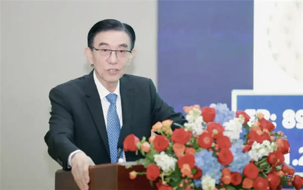 中微公司董事长
	：在未来五年内至少覆盖60%半导体高端设备