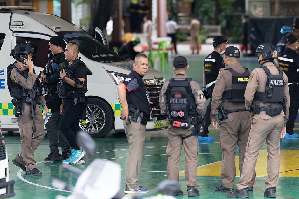 泰国中学突发枪击案已致8人死亡,系2022年以来最严重大规模枪击伤亡事件|枪击事件|曼谷|枪手|警方|枪支_手机新浪网