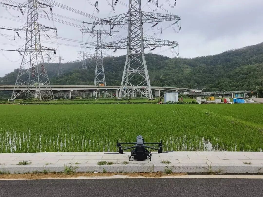 FC100 氢电无人机：重载空投能力，构筑应急物资空中快速通道