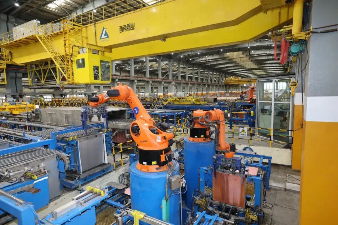 西南铜业生产车间。李海曦 摄