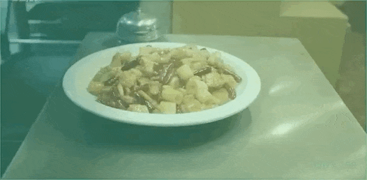 △电影《欢迎来龙餐馆》片段
