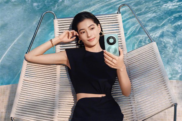 华为Mate 90 Pro Max核心规格泄露：6.9英寸双层OLED+最强麒麟芯片