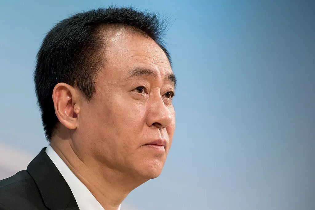 恒大系合计被判罚金近160亿元；许家印被判无期徒刑、剥夺政治权利终身，并处没收个人全部财产