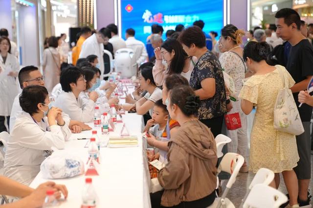 AI面诊、非遗针法、五行药膳酥同场亮相,宝山这个滨江中医市集潮爆了_新浪财经_新浪网
