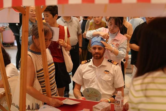 AI面诊、非遗针法、五行药膳酥同场亮相,宝山这个滨江中医市集潮爆了_新浪财经_新浪网