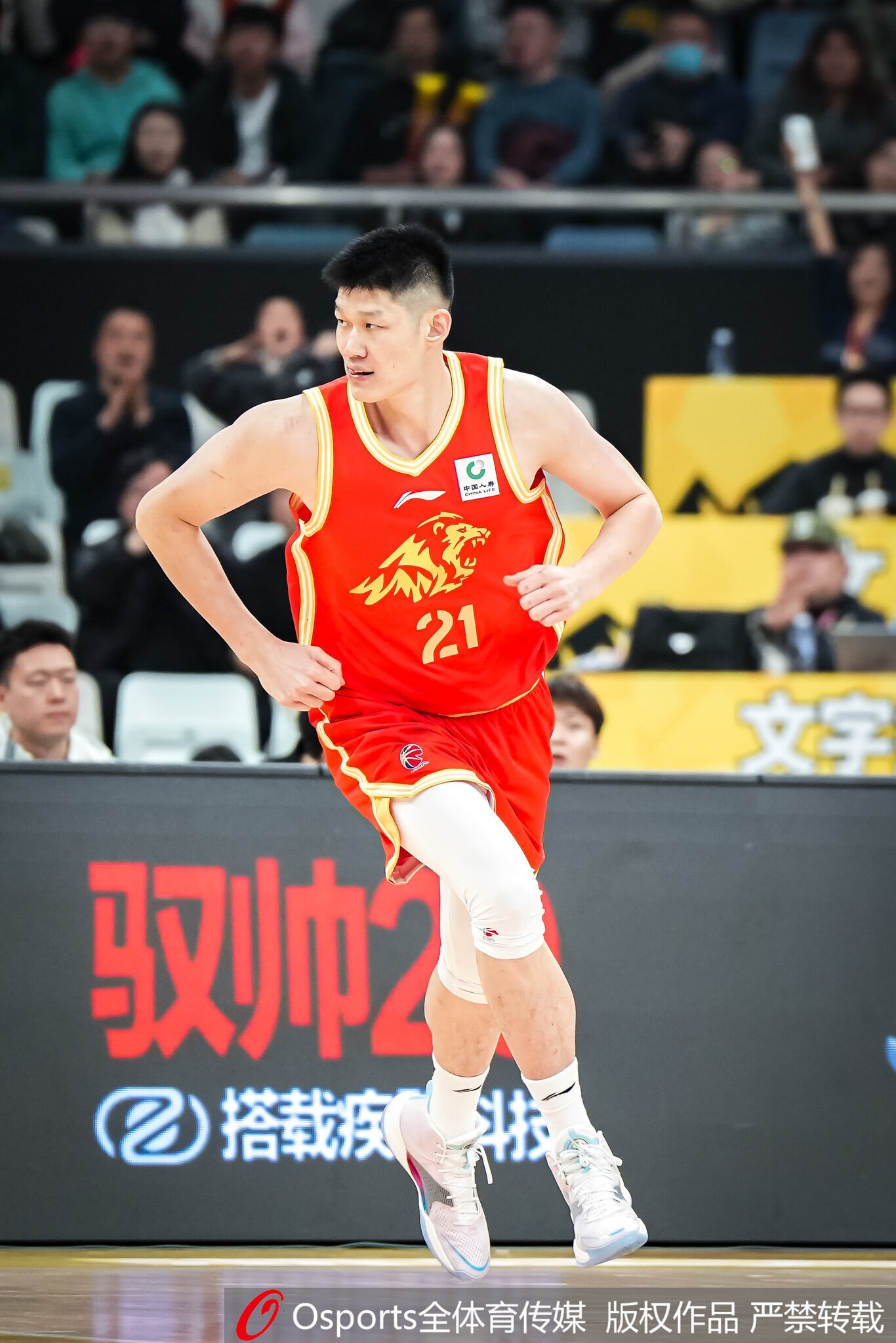 媒体人：某国企球队曾为胡金秋开7500万转会费 球员也愿加盟该队_新浪竞技风暴_新浪体育_新浪网