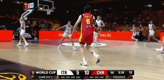 复制,粘贴!杨舒予借掩护连续高吊 韩旭下顺轻松上篮打停意大利