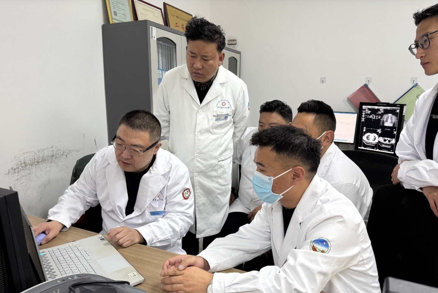 陳新會診中（央廣網發 吉大一院供圖）