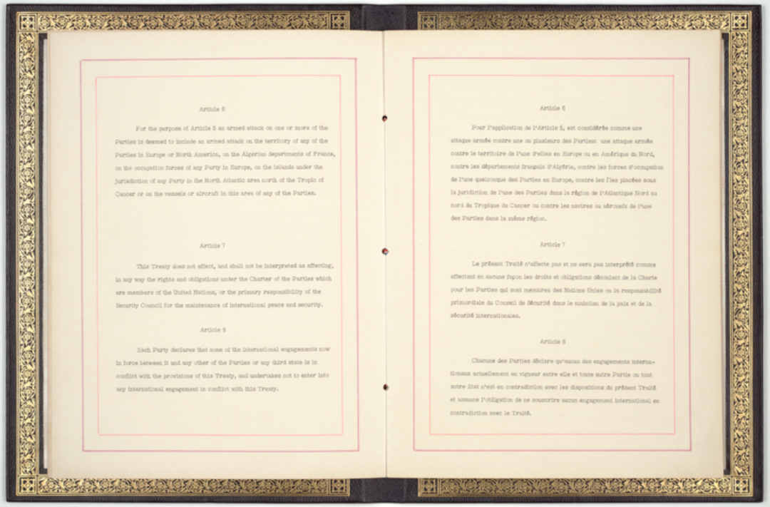 ▲ 1949 北约华盛顿签约仪式，加拿大作为创始成员国参与签字现场（图源/搜狐）