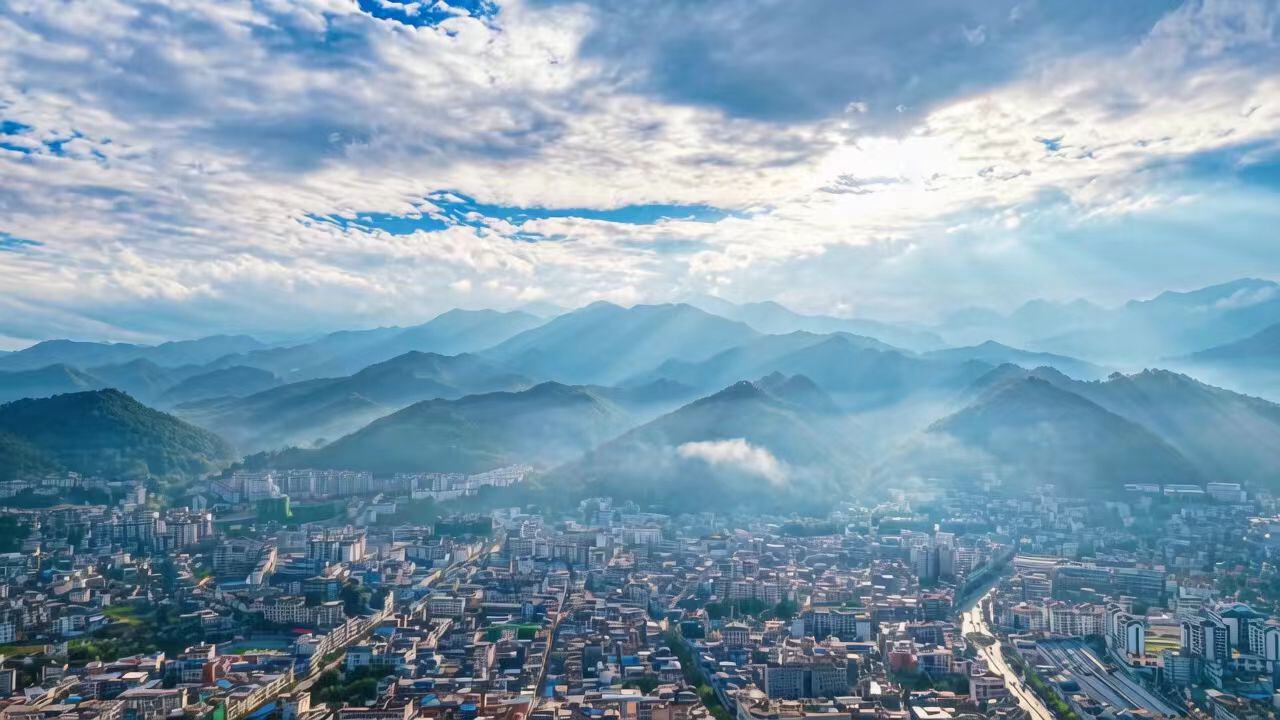 景東縣城（圖源：景東融媒）