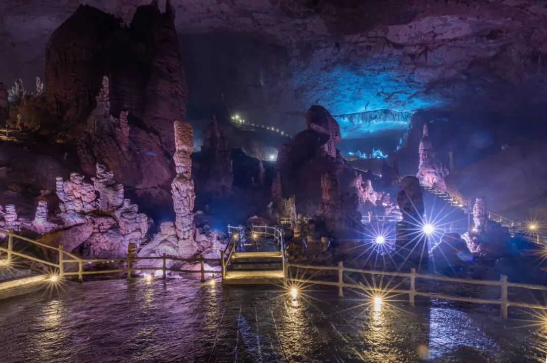 百洞峡旅游区
