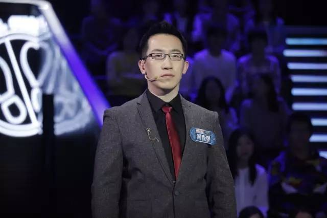 ▲博主河森堡参加电视节目。（图源：网络）