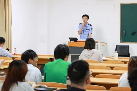 数据来源:沪东高校派出所;图片来源于文保分局沪东高校派出所《校园电信网络诈骗安全防范讲座》,截至2025.12.31