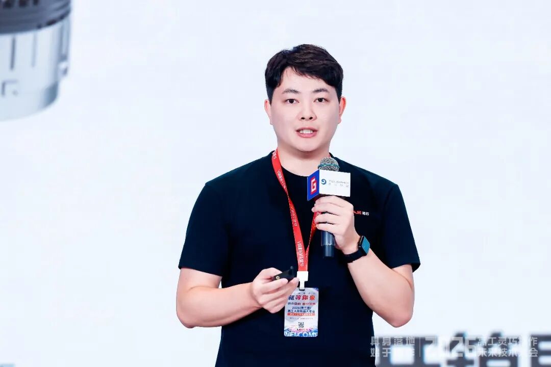 珞石机器人人形臂行业部技术总监 朱柏楠