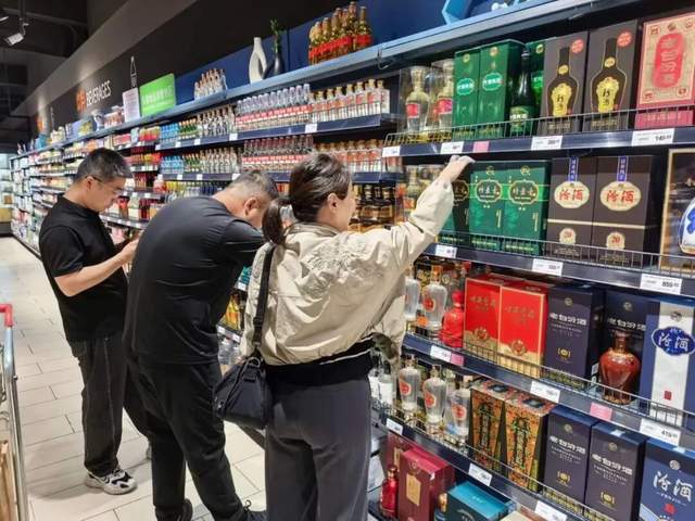 这意味着，新的品牌想要进入下沉市场，必须要面对这种竞争多元、分散的现状。