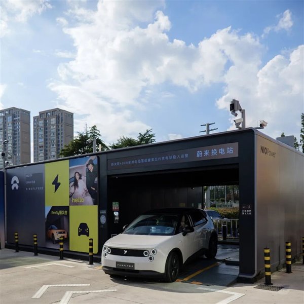 蔚来第五代换电站，兼容旗下 3 个品牌的所有车型 | 图片来源：蔚来