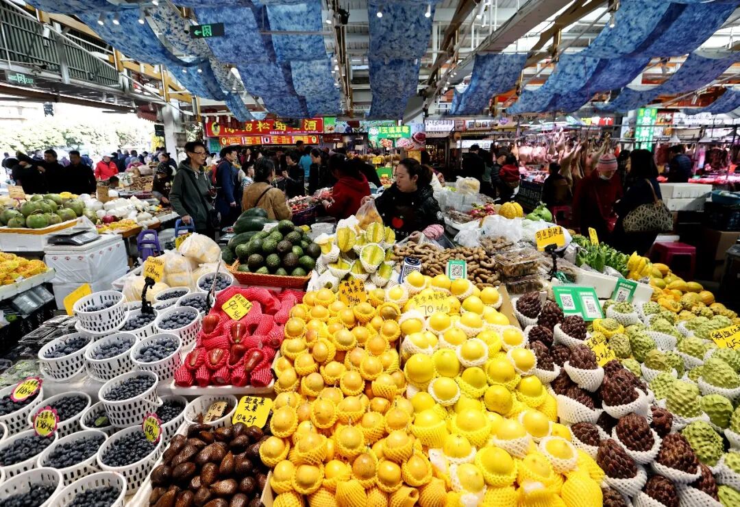 昆明篆新农贸市场。杨峥 陈飞 高吴双 摄