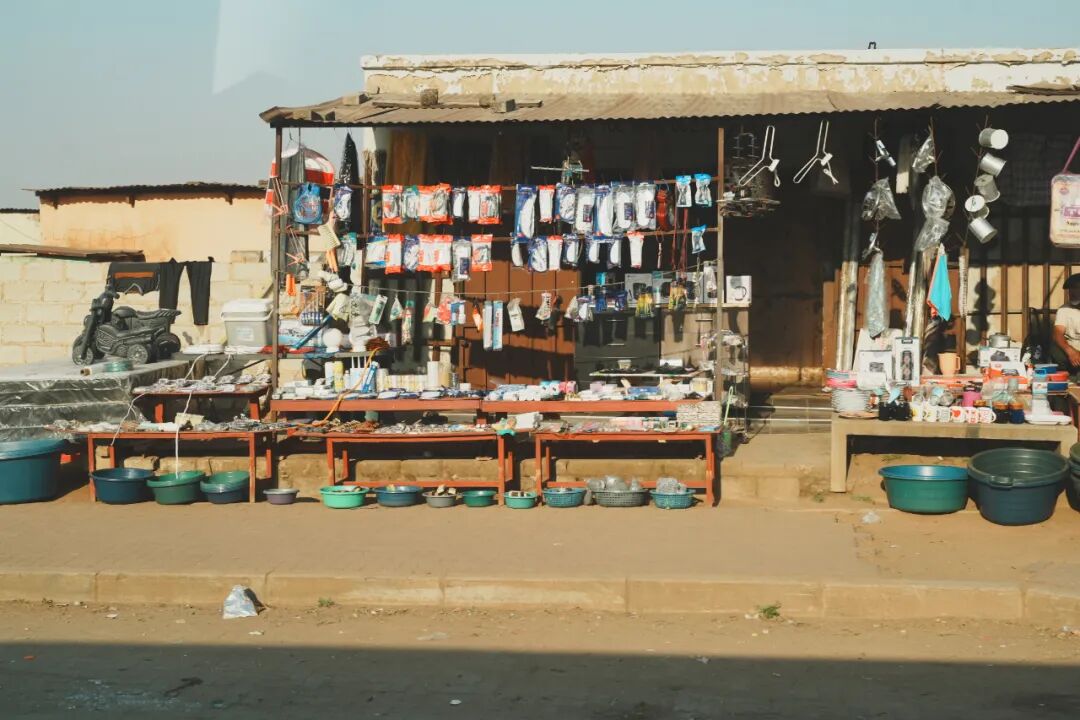 南非贫民区街头的商店