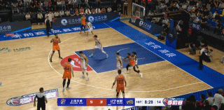 予取予求！麦基制霸内线 连投带罚独得7分还送助攻