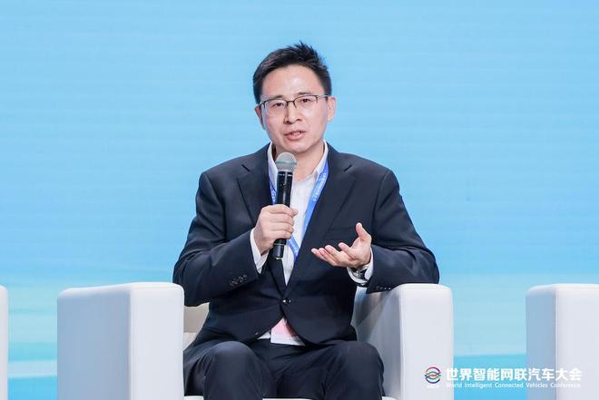 ▲比亚迪集团高级副总裁、汽车新技术研究院院长杨冬生