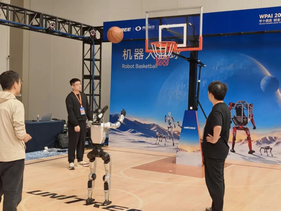 学习投篮的机器人｜图片来源：极客公园