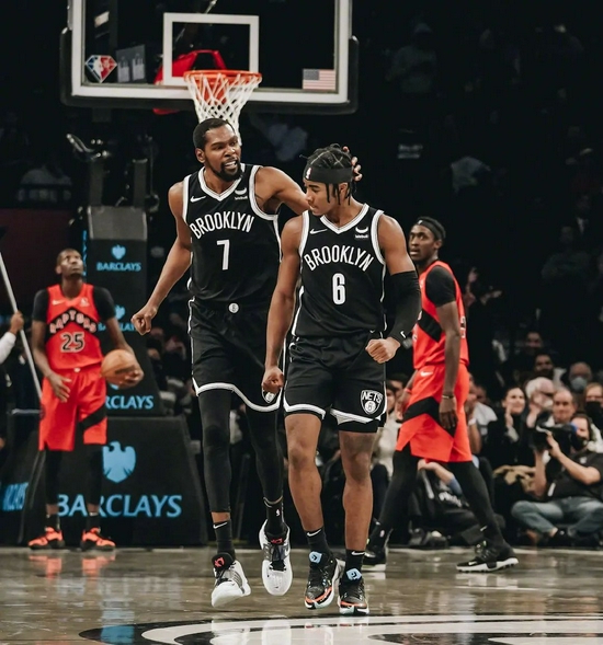 篮网湖人巨星碰撞哈登詹姆斯再度交锋引爆全美关注