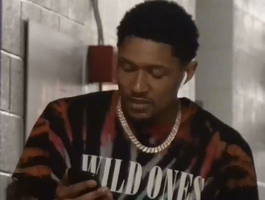 奇才型男们抵达球馆