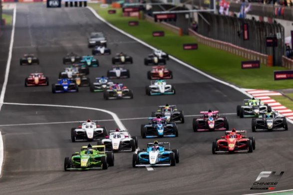 F4方程式中国锦标赛揭幕战落幕 世界见证中国速度_场地_新浪竞技风暴_新浪网