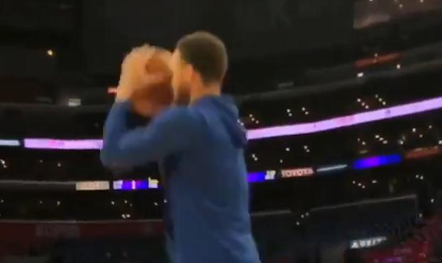 库里连续命中LOGO跳投