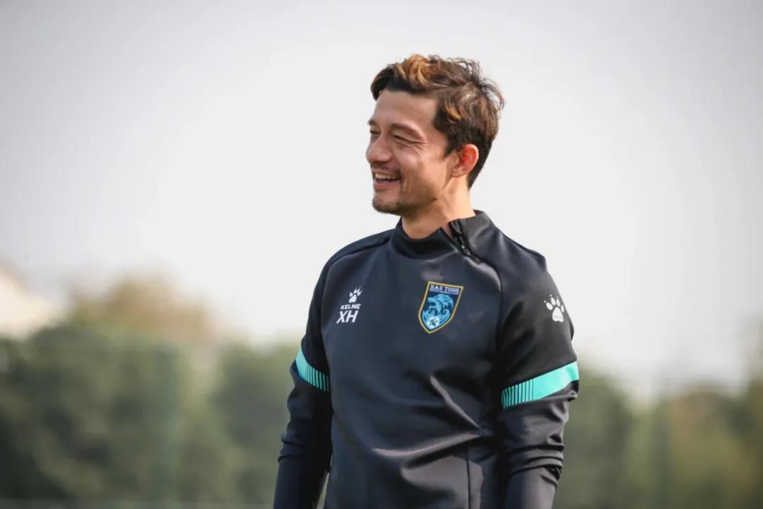 谢晖:以前世预赛都没吃安眠药 拿起教鞭后开始吃了_中甲_新浪竞技风暴