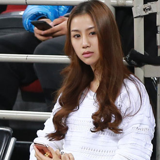 孙悦爱妻陈露现场观战