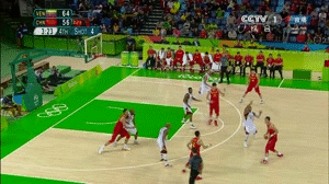 郭艾伦压哨中投命中