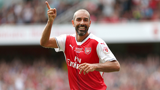 元老赛阿森纳4-2米兰 感慨!皮雷剃去长发